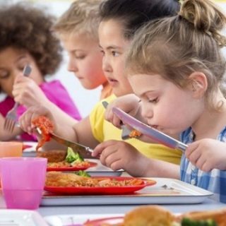 Children_eating_stock_photo