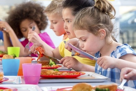Children_eating_stock_photo